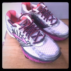 Brooks Running Shoes Tennis shoes